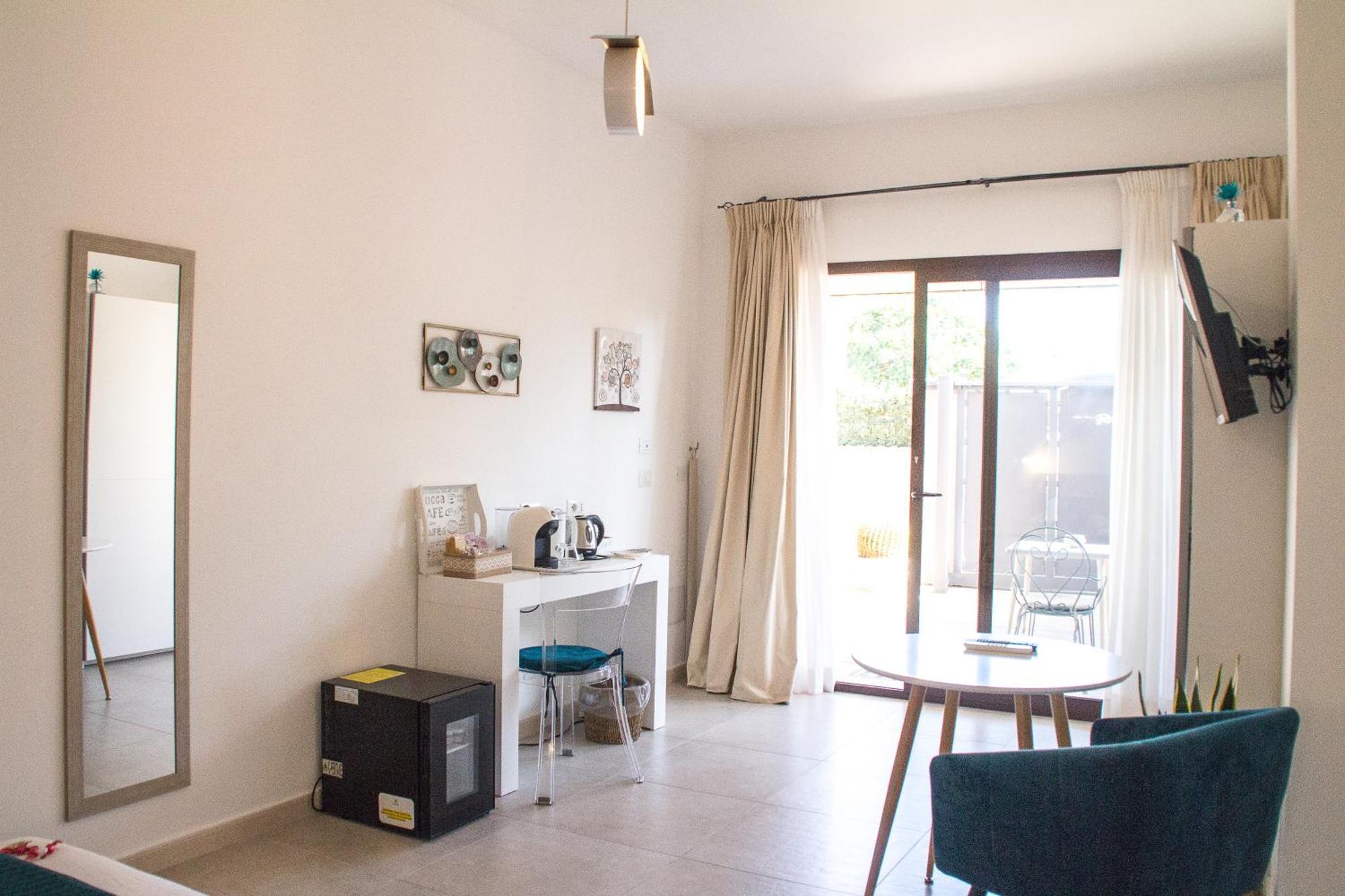 B&B Jolie Suite Villasimius Bagian luar foto
