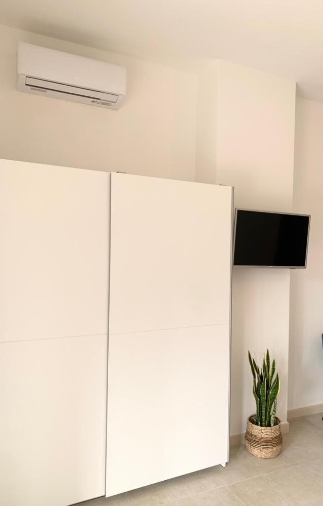 B&B Jolie Suite Villasimius Bagian luar foto
